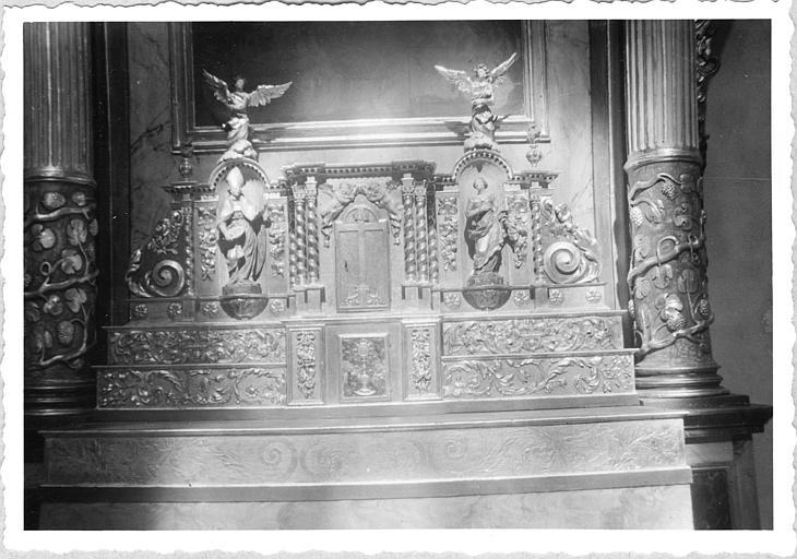 Tabernacle, statues (4) : tabernacle architecturé et quatre statuettes, bois sculpté, peint, doré ; après restauration