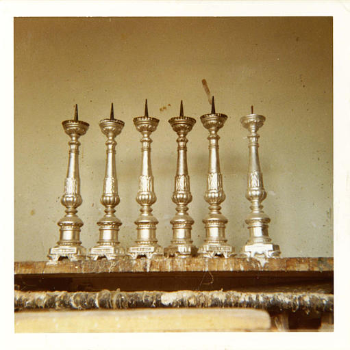 Chandeliers à décor de godrons et motifs végétaux, bois tourné, sculpté, argenté ; après restauration