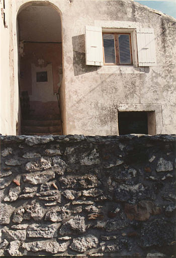 Vue de l'accès à la terrasse (extérieur)