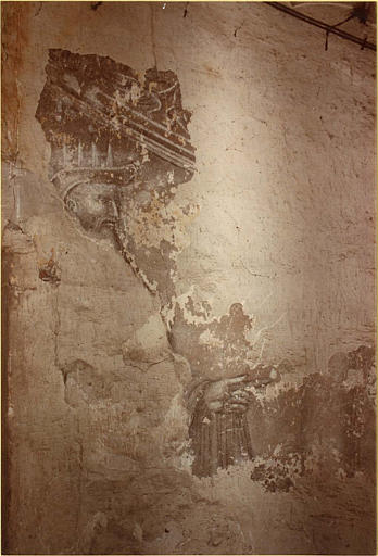 Peinture monumentale : escalier, détail du visage d'un personnage barbu