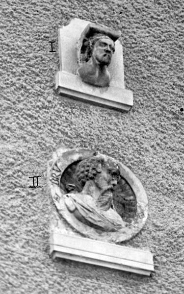 corbeau : tête d'homme ; bas-relief : Brutus, vu générale - © Ministère de la Culture (France), Médiathèque du patrimoine et de la photographie (objets mobiliers), tous droits réservés