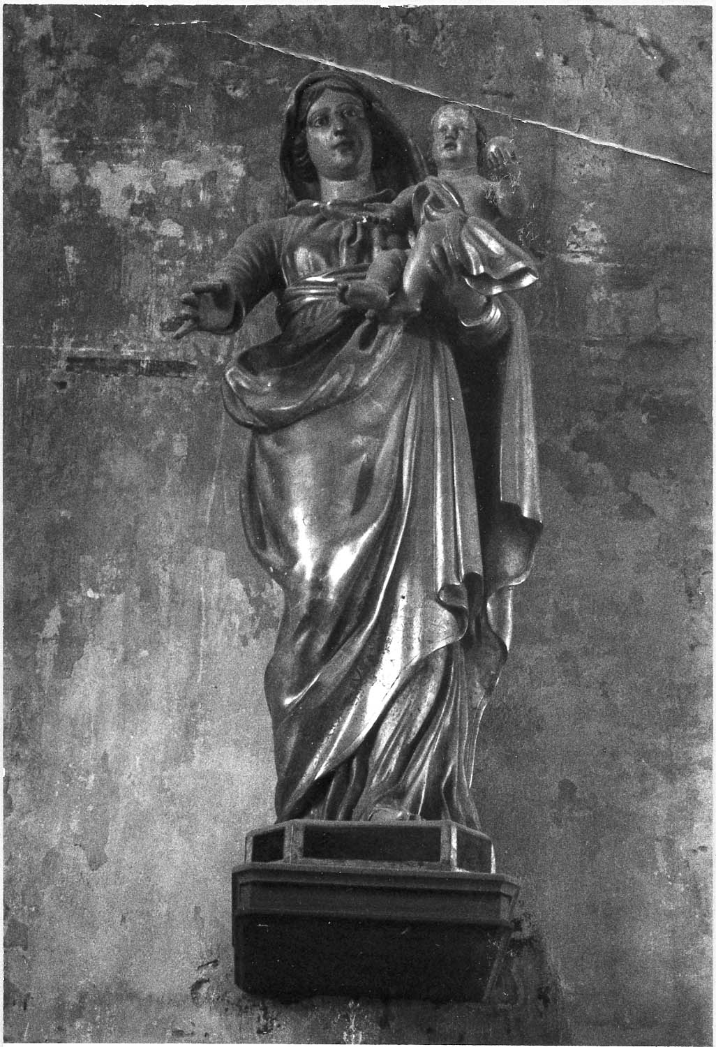 Statue : Vierge à l'Enfant