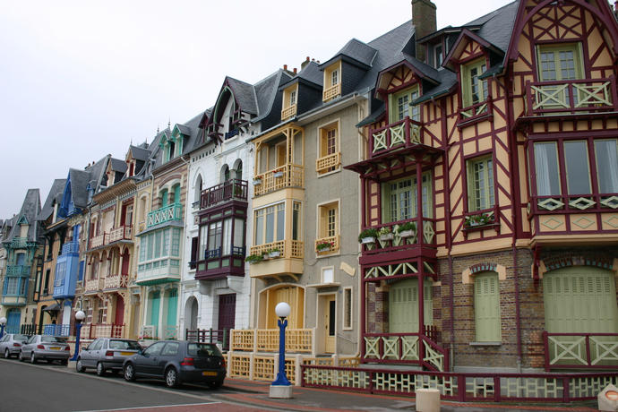 vue générale de la rue.