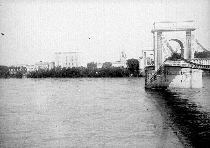 Vue générale depuis Beaucaire