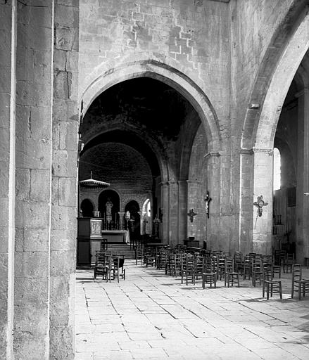 Intérieur, nef vers le choeur