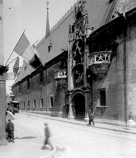 Vue générale de la porte