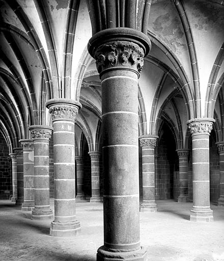 Salle des Chevaliers, intérieur