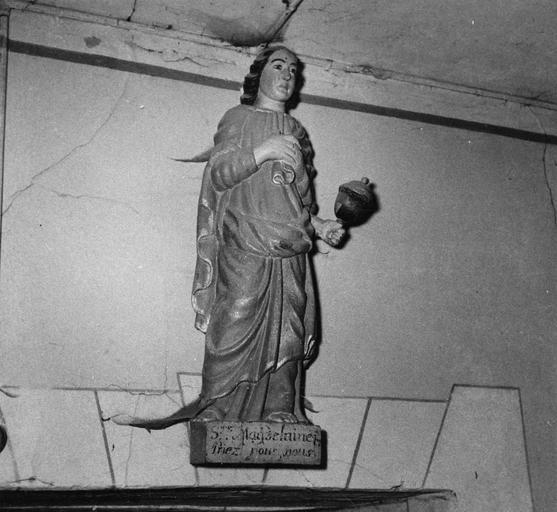 statue : sainte Marie-Madeleine, bois polychrome