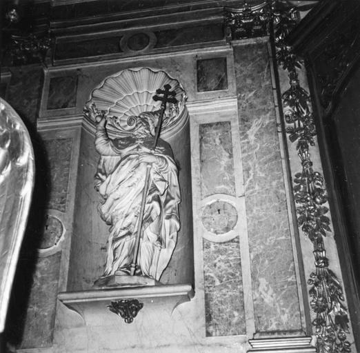 maître-autel, détail : saint Rémi, marbre et bois