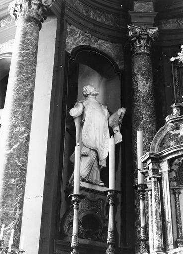 maître-autel, statue de saint Ignace de Loyola, marbre