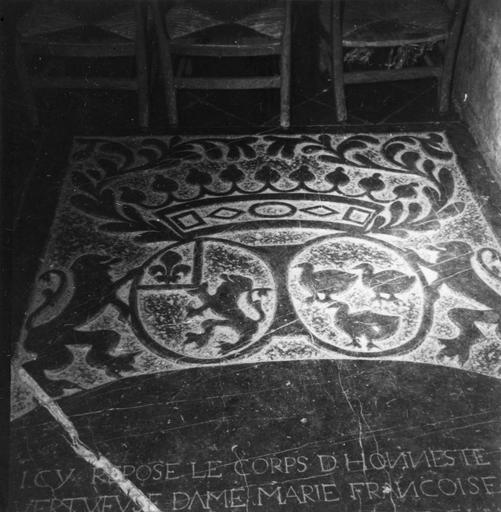 plaque funéraire de Marie-Françoise Joly, épouse de Pierre Chaludet - © Ministère de la Culture (France), Médiathèque du patrimoine et de la photographie (objets mobiliers), tous droits réservés