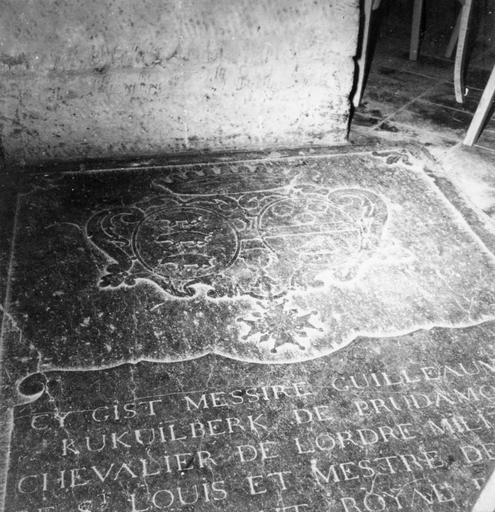 plaque funéraire de Kukuilberk de Prudamont-Lanmar, pierre noire - © Ministère de la Culture (France), Médiathèque du patrimoine et de la photographie (objets mobiliers), tous droits réservés