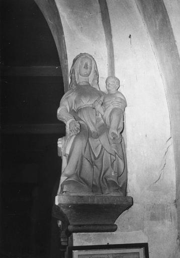 statue : Vierge à l'Enfant, de face, pierre