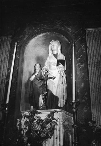 groupe sculpté : sainte Anne et la Vierge, de face, pierre peinte