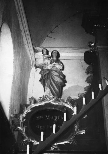 maître-autel, détail de la statue de la Vierge à l'Enfant, bois peint