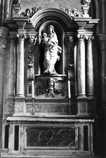 autel du Rosaire, retable, statue : Vierge à l'Enfant, pierre et marbres de couleur