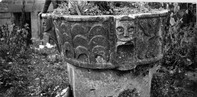 fonts baptismaux, pierre