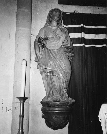 statue : sainte Ursule, pierre polychrome