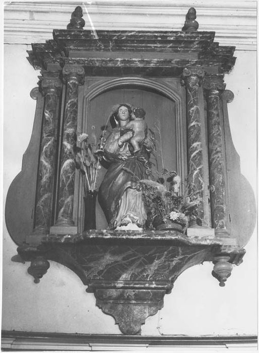 statue et sa niche : Vierge à l'Enfant