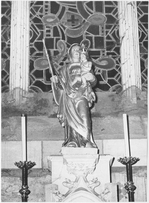 statue : Vierge à l'Enfant