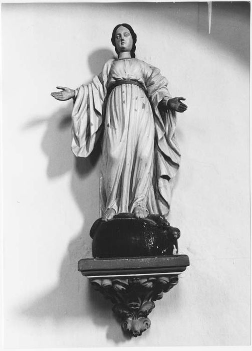 statue : Vierge dite de la Médaille miraculeuse