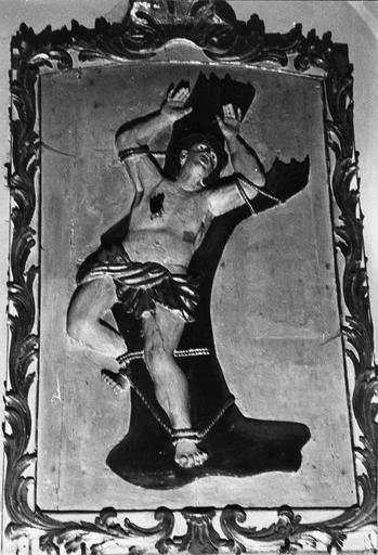 Bas-relief : Saint Sébastien, bois sculpté, peint, doré - © Ministère de la Culture (France), Médiathèque du patrimoine et de la photographie (objets mobiliers), tous droits réservés