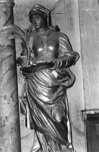 Statue : Sainte Lucie, bois sculpté, peint, doré - © Ministère de la Culture (France), Médiathèque du patrimoine et de la photographie (objets mobiliers), tous droits réservés