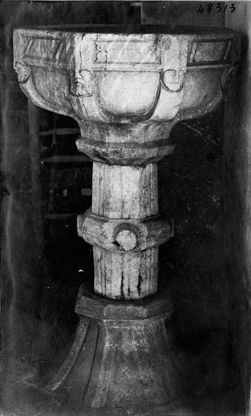 bénitier style Renaissance, vue générale