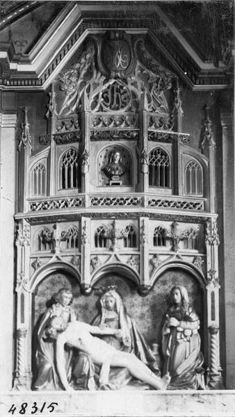 groupe sculpté : Vierge de Pitié, vue générale - © Ministère de la Culture (France), Médiathèque du patrimoine et de la photographie (objets mobiliers), tous droits réservés