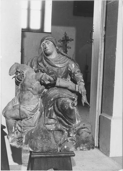 Groupe sculpté : Vierge de Pitié