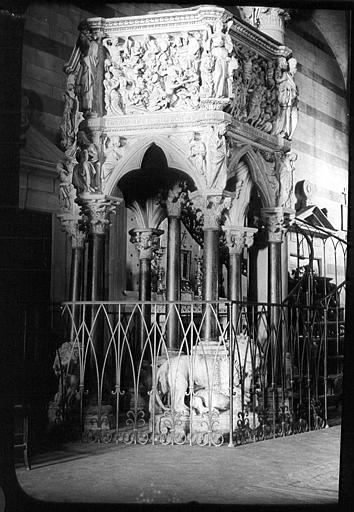 Chaire par Giovanni Pisano