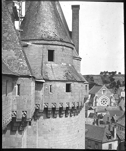 Partie supérieure de la tour du pont-levis