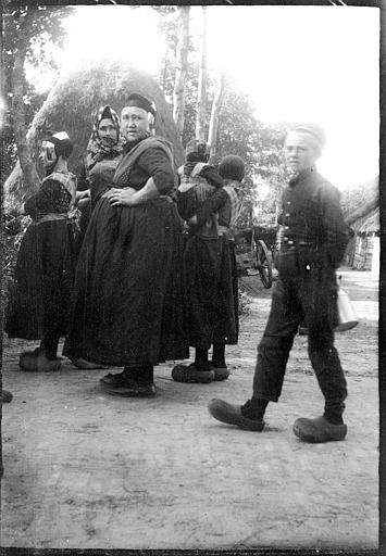 Hollandais en costume traditionnel