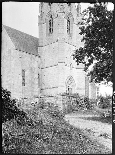 Base du clocher de l'église