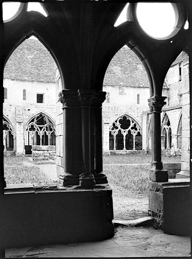 Cloître : arcature