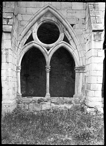 Cloître : arcade côté nord