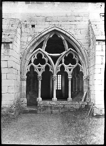 Cloître : arcade n°2 côté est