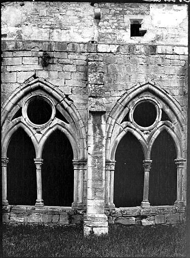 Cloître : arcature