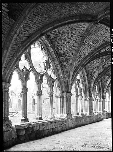 Cloître : galerie