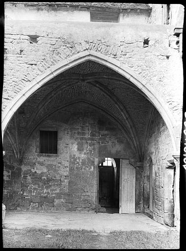 Cloître : fond côté droit