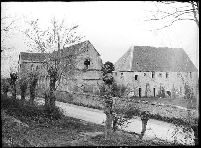 Façades près de l'entrée