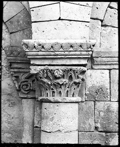 Cloître : chapiteau