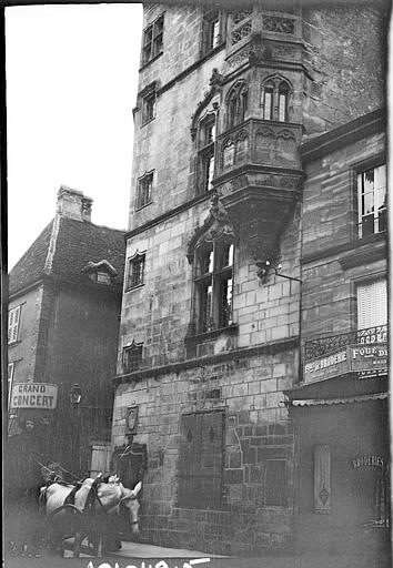 Façade sur rue, oriel