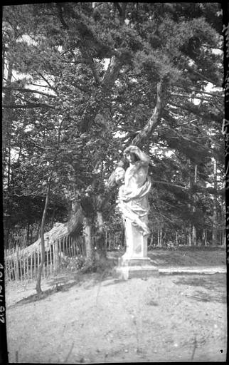 Statue dans le parc