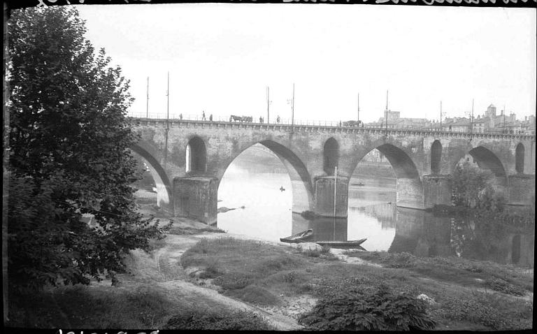 Vue transversale du Pont-Vieux