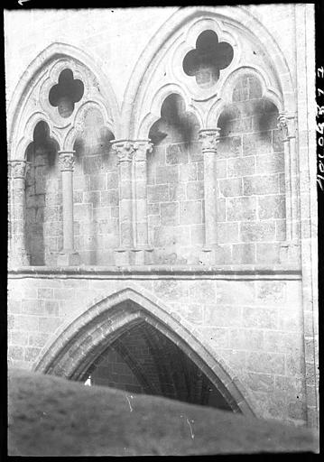 Intérieur : arcature du triforium