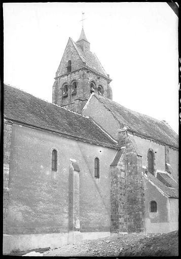 Façade latérale et clocher