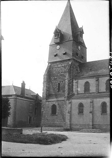 Clocher et façade latérale