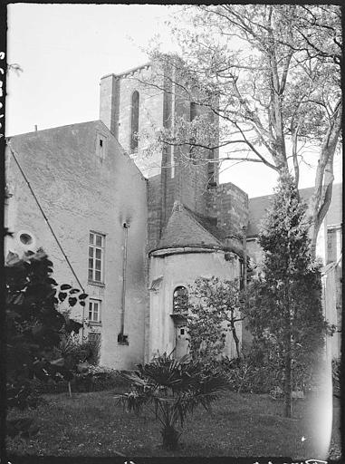 Clocher depuis le jardin de la mairie