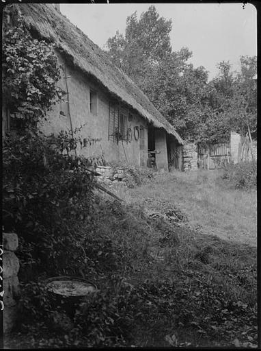Ancien bâtiment , côté jardin